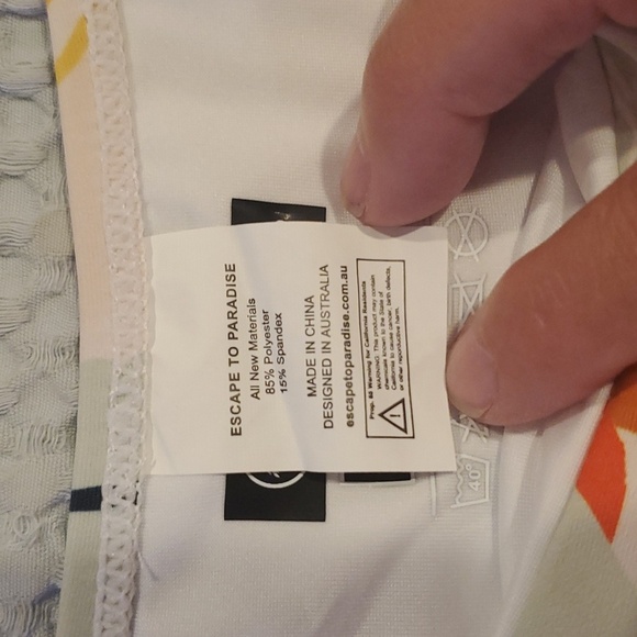 Escape to Paradise Ibiza Print Bikini Top (#11) - Picture 2 of 6